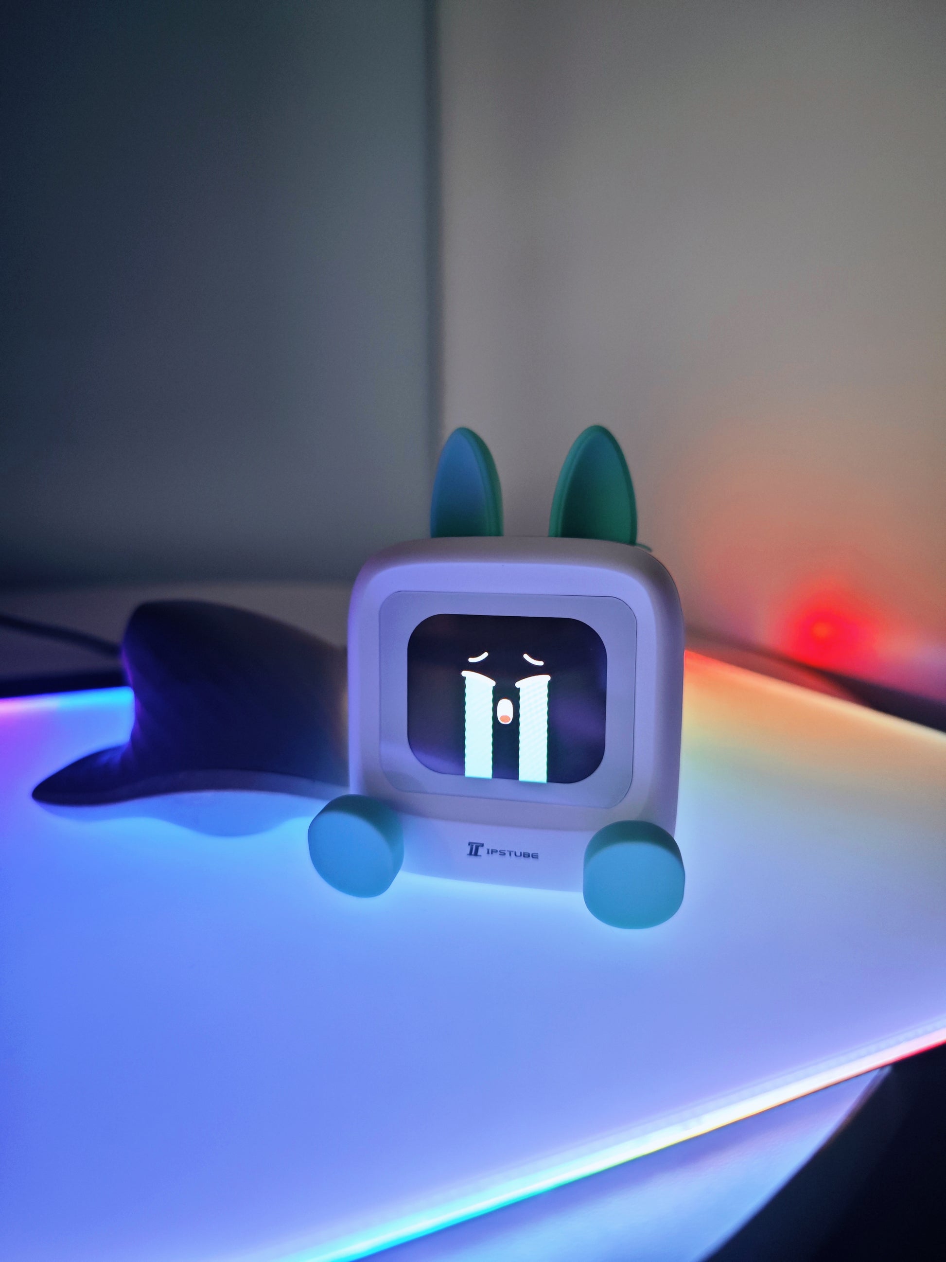 "MILI Robot Pet TV Edition size comparison and dimensions guide"